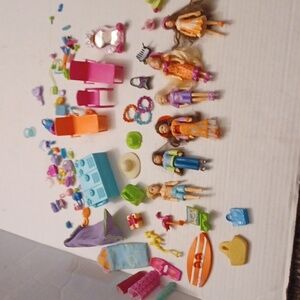 4/$60 Polly Pocket Set - 6 Dolls & Accessories